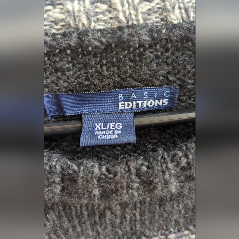 Men's Black Patterned Sweater - image 2